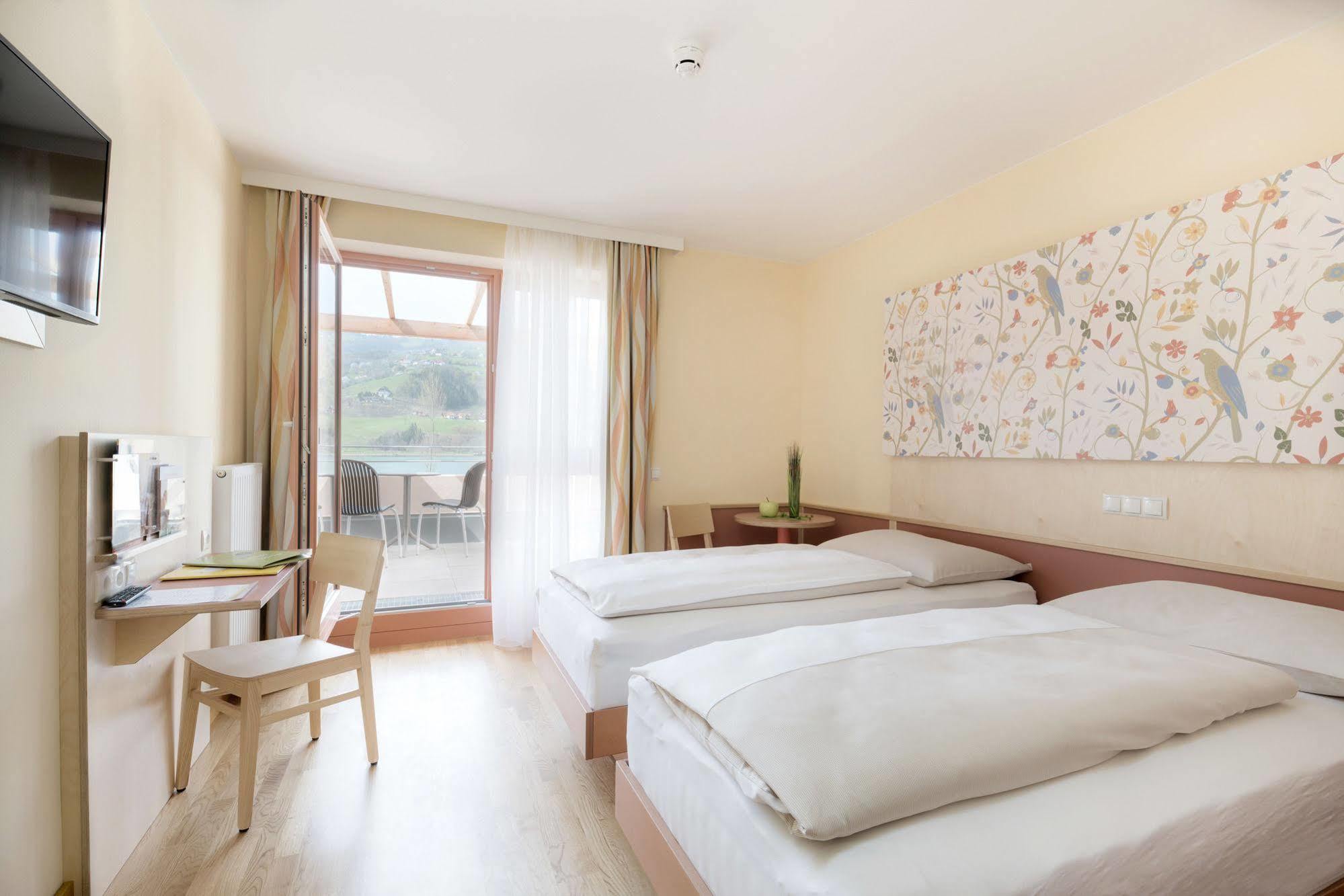 Jufa Hotel Stubenbergsee מראה חיצוני תמונה